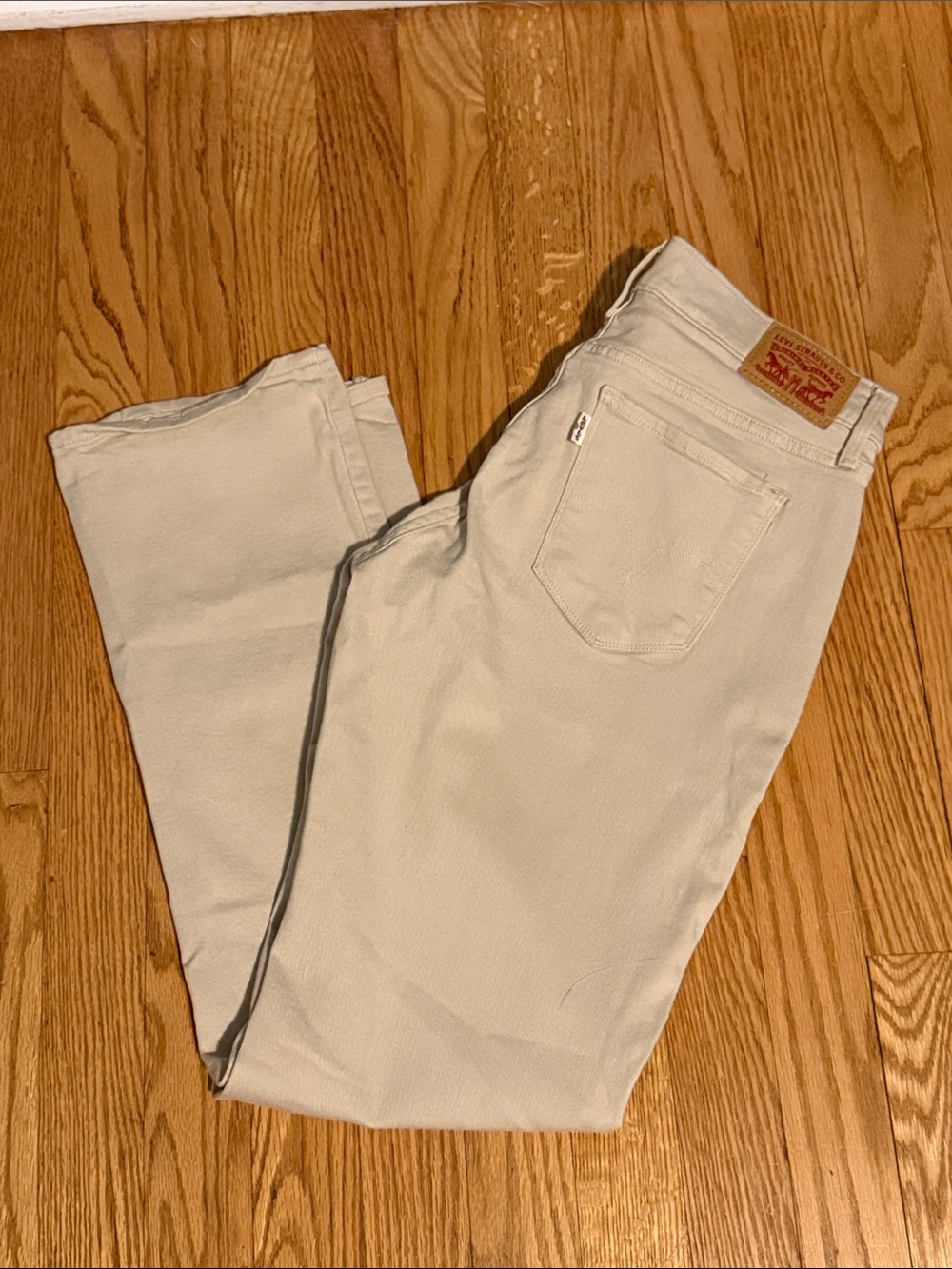 Levi's Off-White/Cream Straight Khaki Jeans
